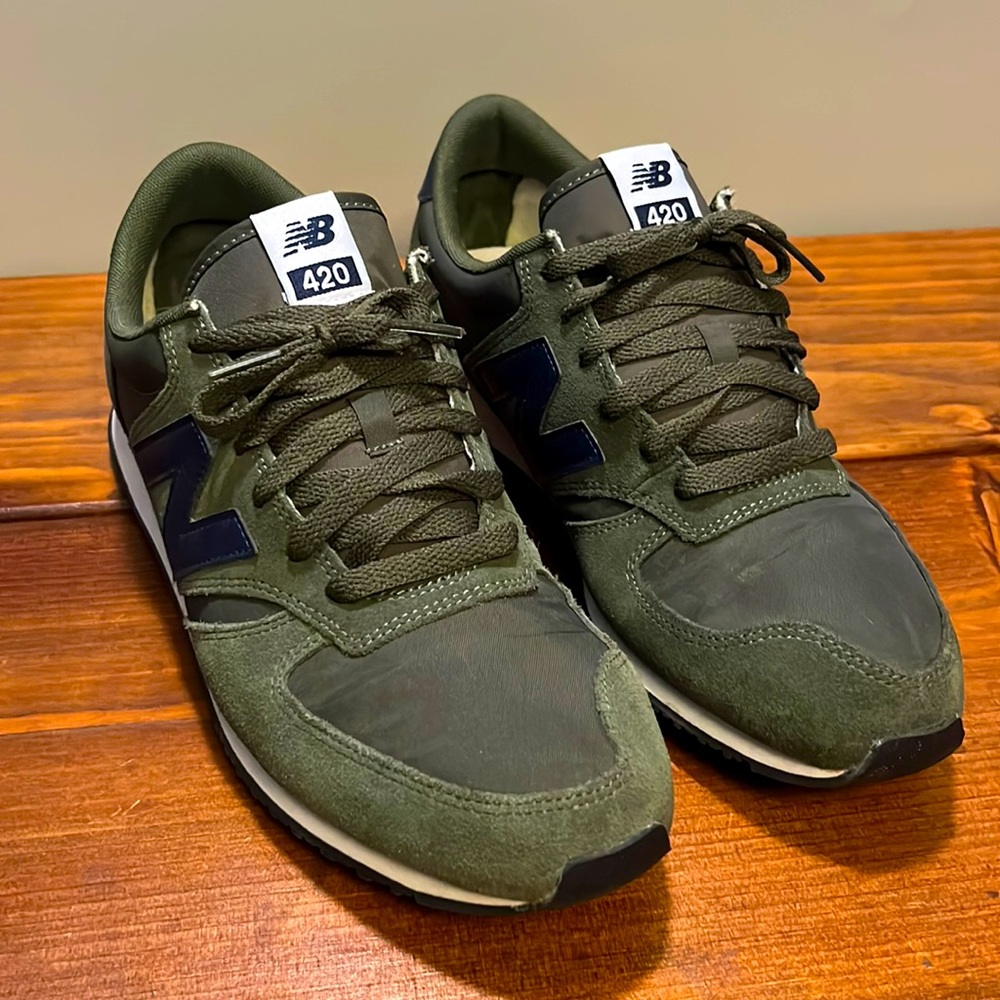 New Balance 420 Sneakers (Men’s 11)